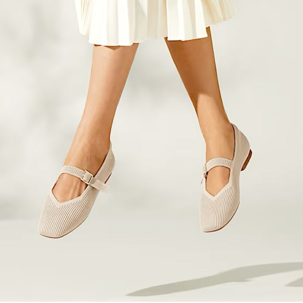 Vivaia Square Toe Margot Mary Jane NWOT